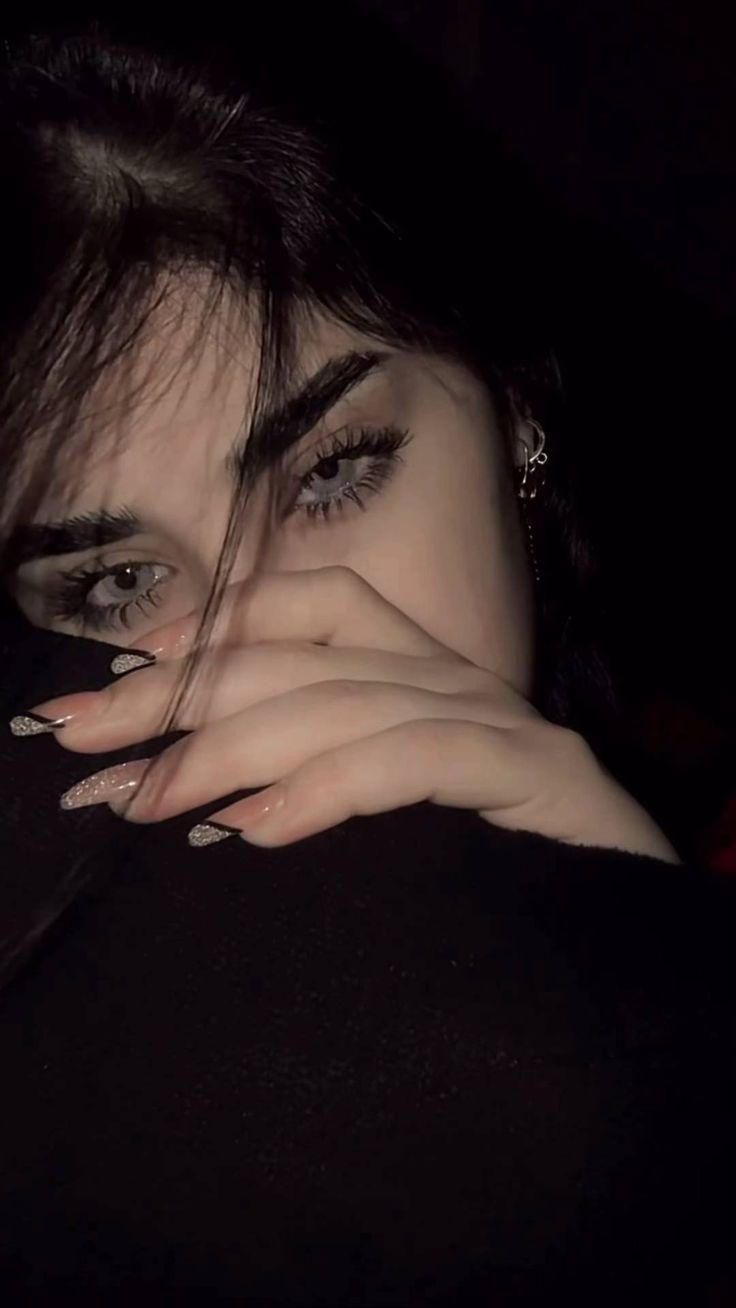 Aesthetic Hidden Face Dp