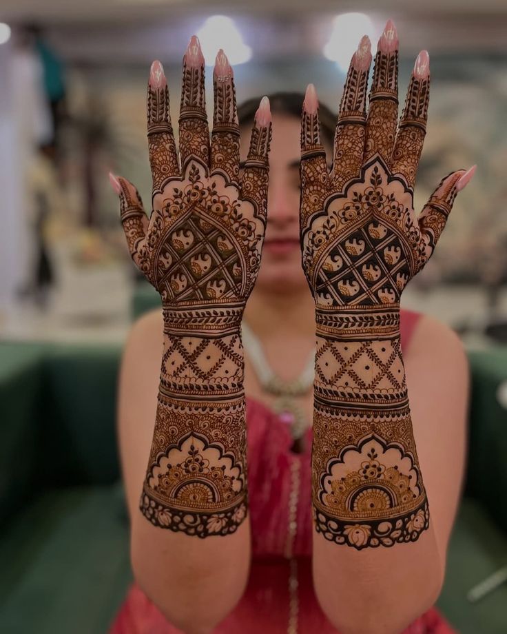 Back Side Royal Back Hand Mehndi Design Back Side Royal Back Hand Mehndi Design