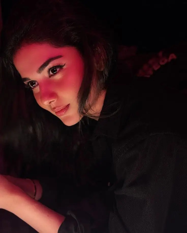 Beautiful Cute Simple Girl Pic