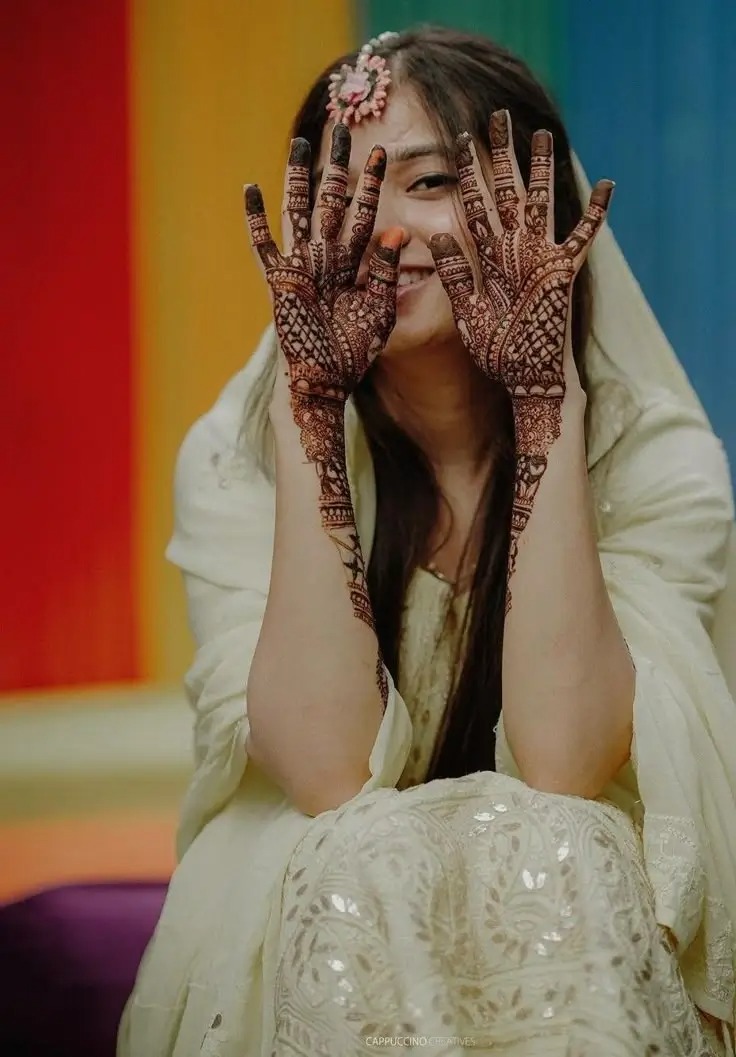 Beautiful Mehndi Poses Girl Beautiful Mehndi Poses Girl