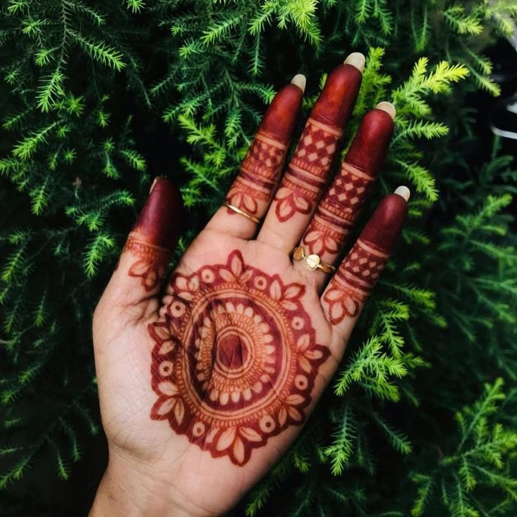 Circle Mehndi Design for Girl Circle Mehndi Design for Girl