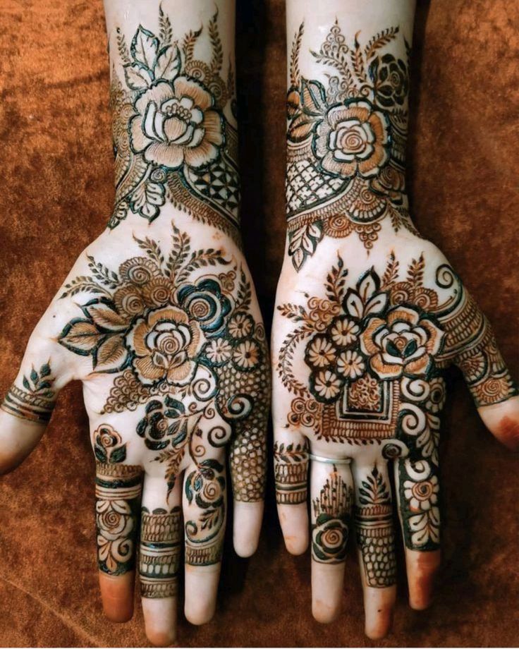 Classsic Bold Strokes And Motifs Front Hand Mehndi Design