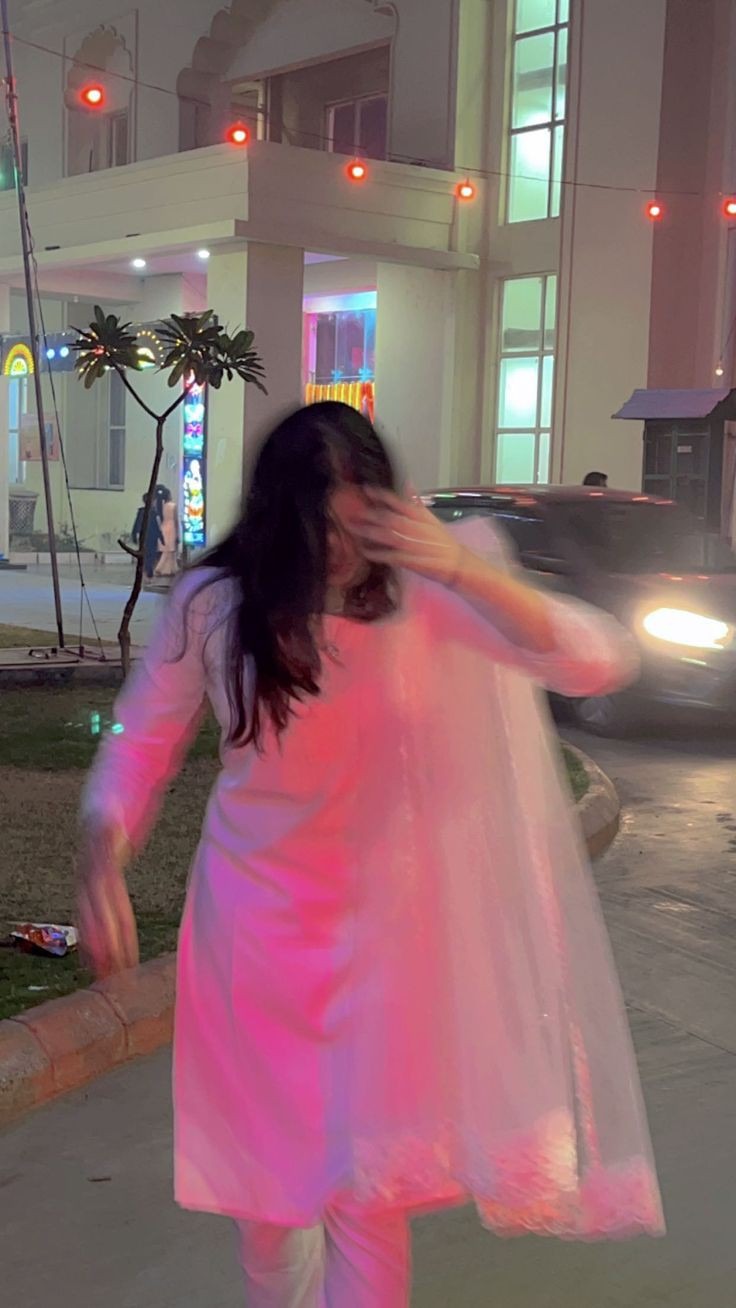 Cool Aesthetic Girl Dp