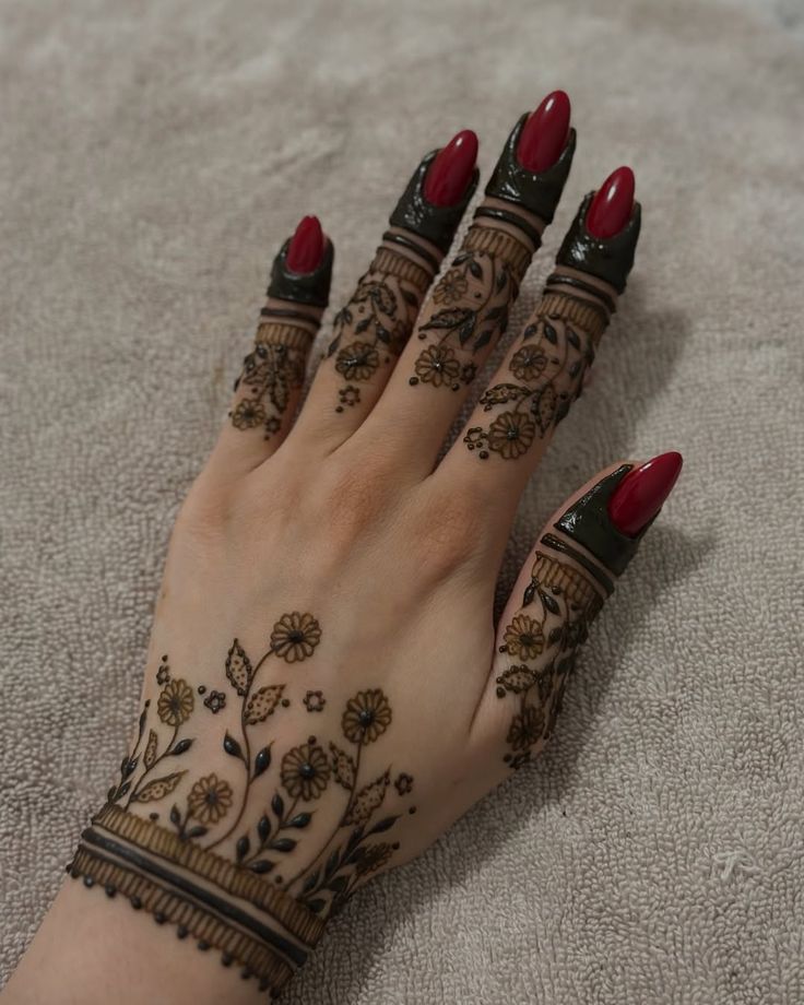 Front Finger Mehndi Design Front Finger Mehndi Design
