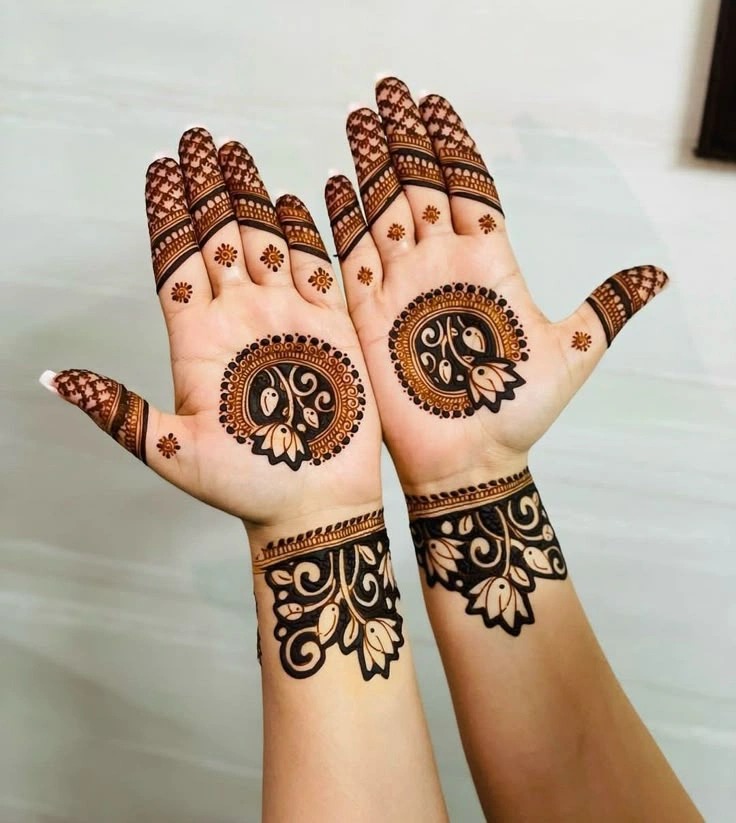 Front Mehndi Design Easy and Beautiful