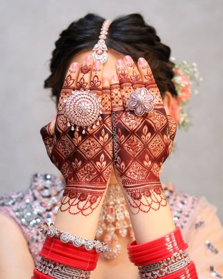 Indo Western Mehndi Design Indo Western Mehndi Design