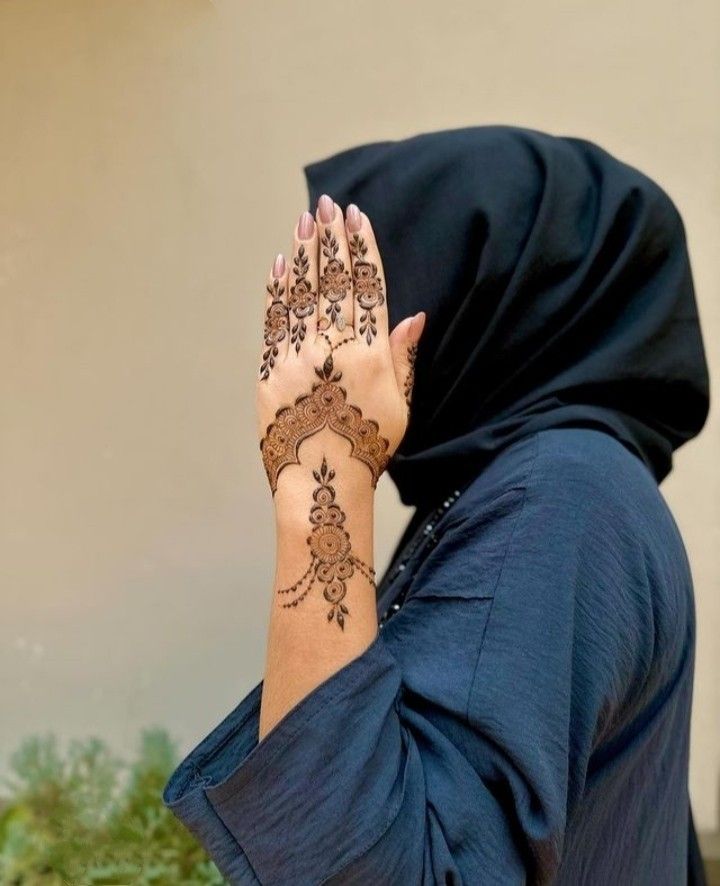 Khafif Dubai Mehndi Designs Khafif Dubai Mehndi Designs