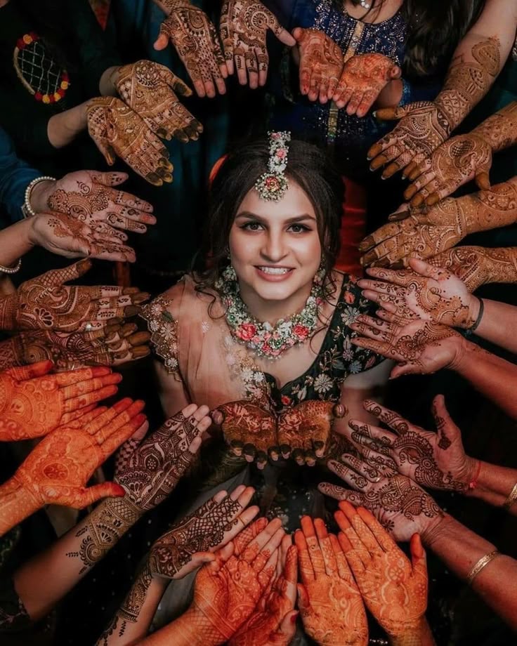 Mehandi Pose Mehandi Pose