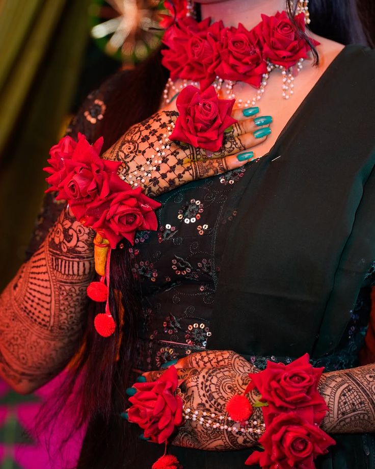 Mehendi Poses Mehendi Poses