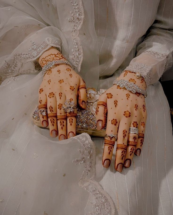 Mehndi Design Back Hand Arabic Mehndi Design Back Hand Arabic