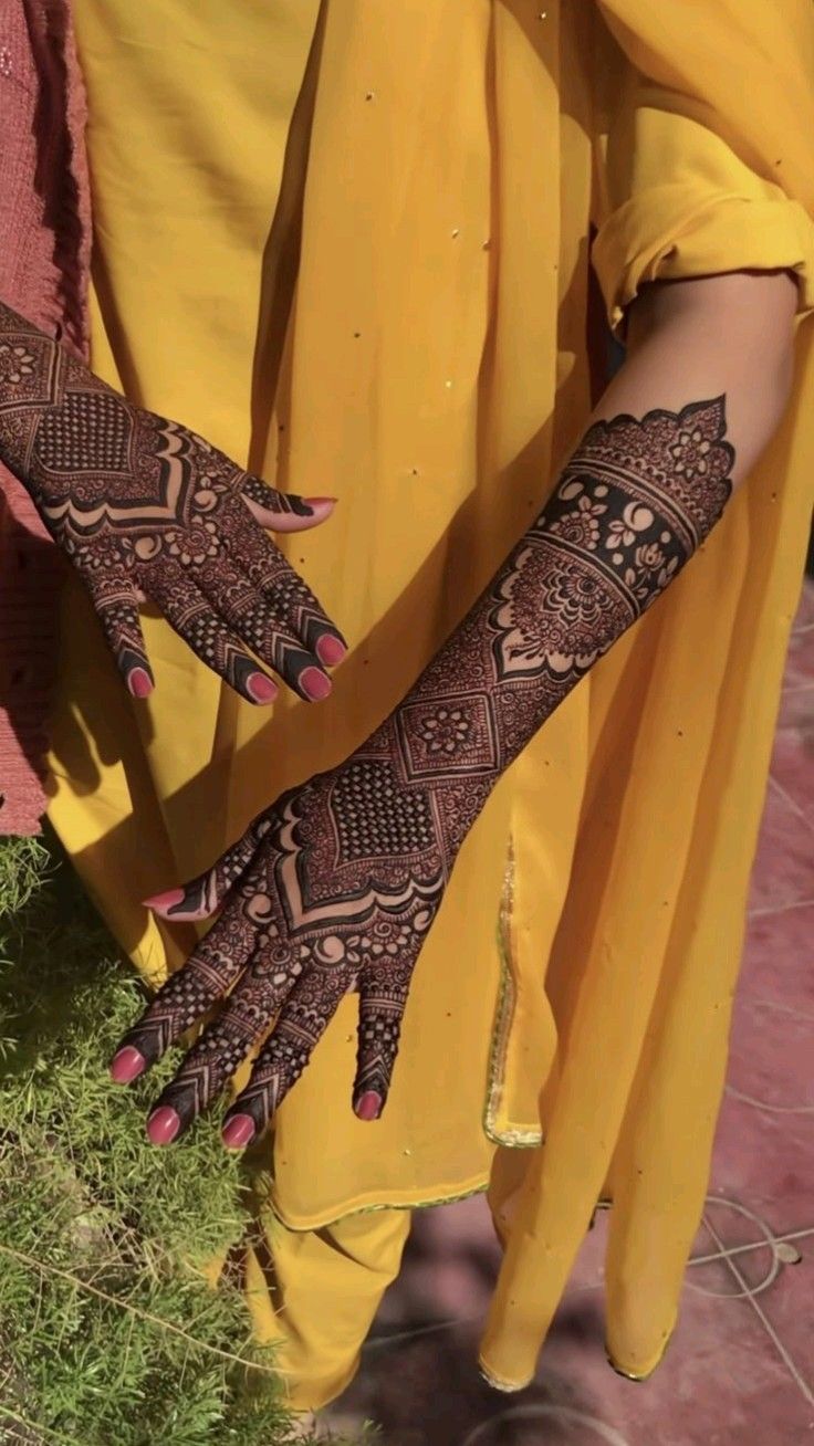 Mehndi Design Simple Back Hand Mehndi Design Simple Back Hand