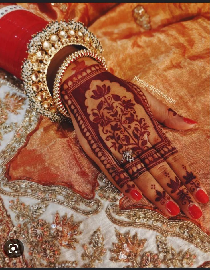 Mehndi Designs for Diwali Back Hand Mehndi Designs for Diwali Back Hand