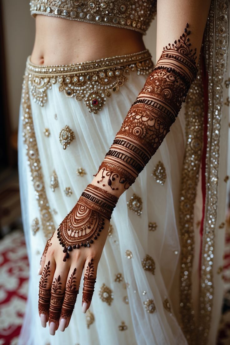 Mehndi Poses for Girls Mehndi Poses for Girls