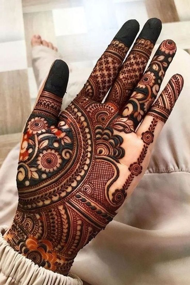 Pakistani Arabic Mehndi Design Front Hand