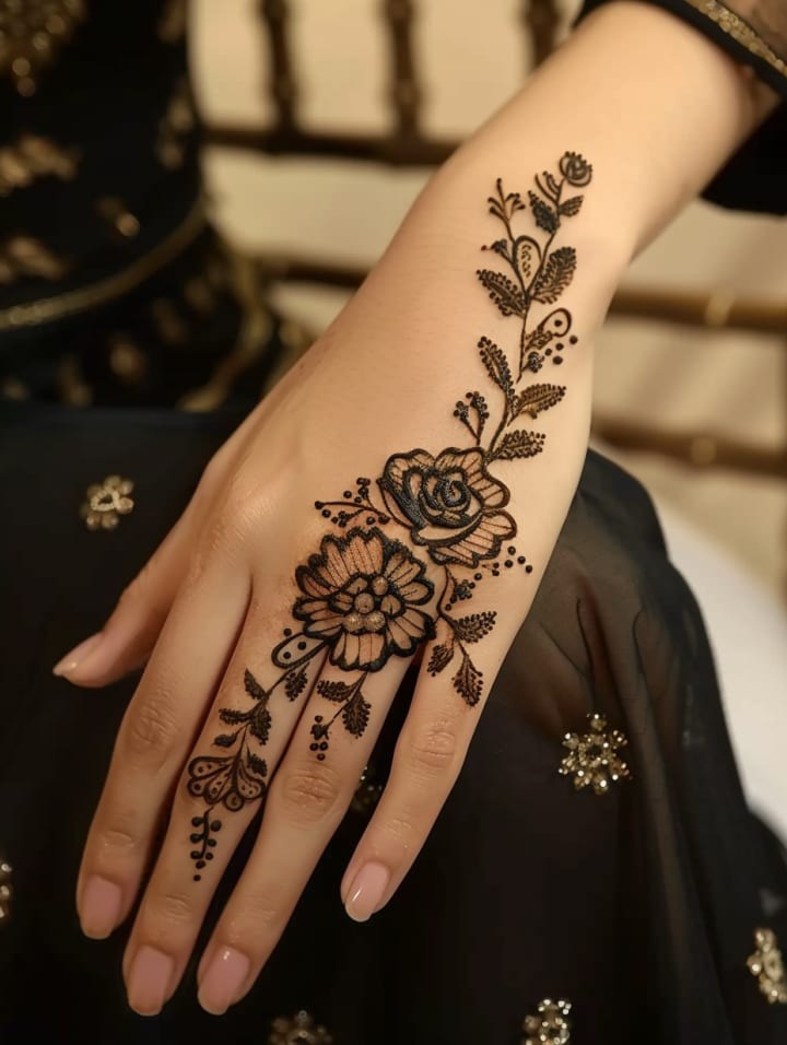 Pakistani Bridal Rose Mehndi Design Pakistani Bridal Rose Mehndi Design