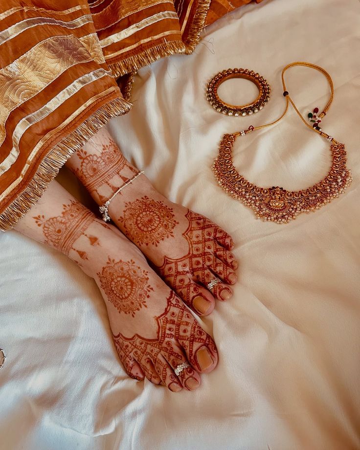 Pero ki Mehndi Design