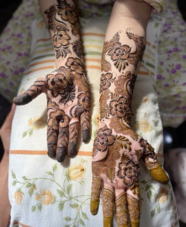 Punjabi Front Hand Mehndi Design Punjabi Front Hand Mehndi Design