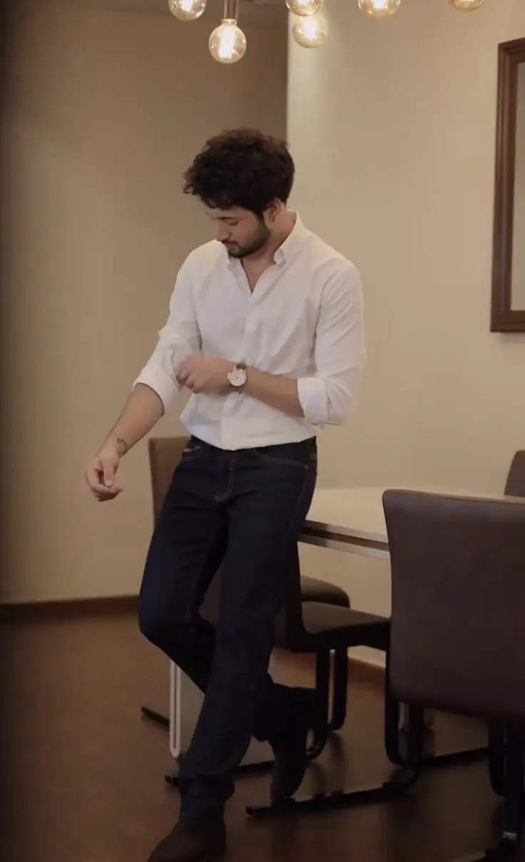 Royal Attitude DP in English Royal Attitude DP in English