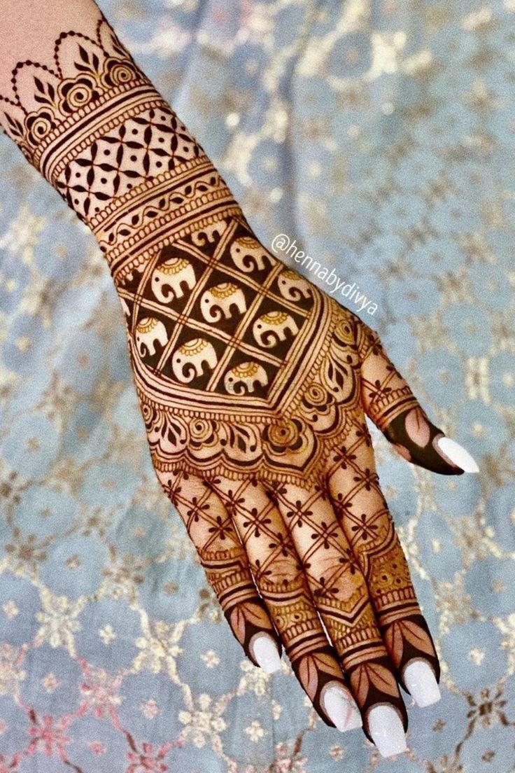Royal Checks Mehndi Design Royal Checks Mehndi Design