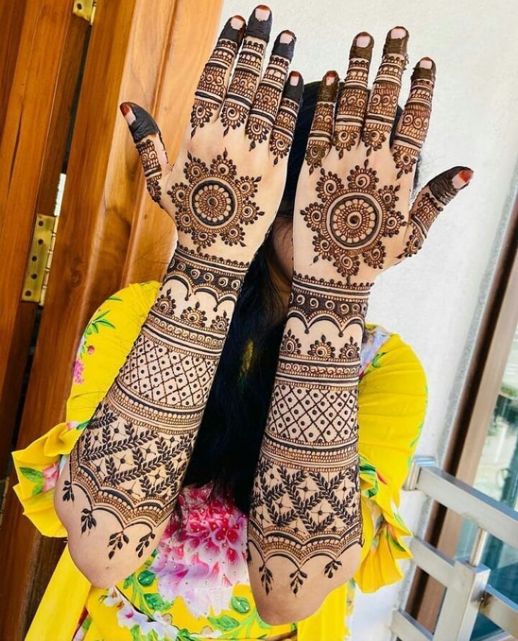 Royal Easy Back Hand Mehndi Design Royal Easy Back Hand Mehndi Design