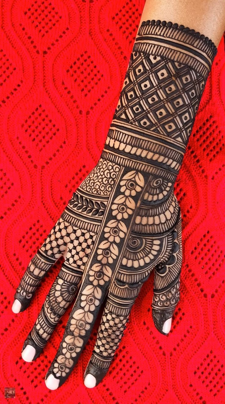 Royal Easy Back Hand Mehndi Design Royal Easy Back Hand Mehndi Design