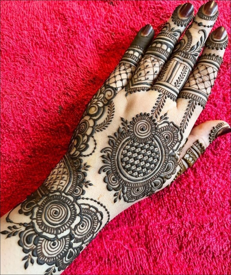 Simple Back Hand Design Mehndi
