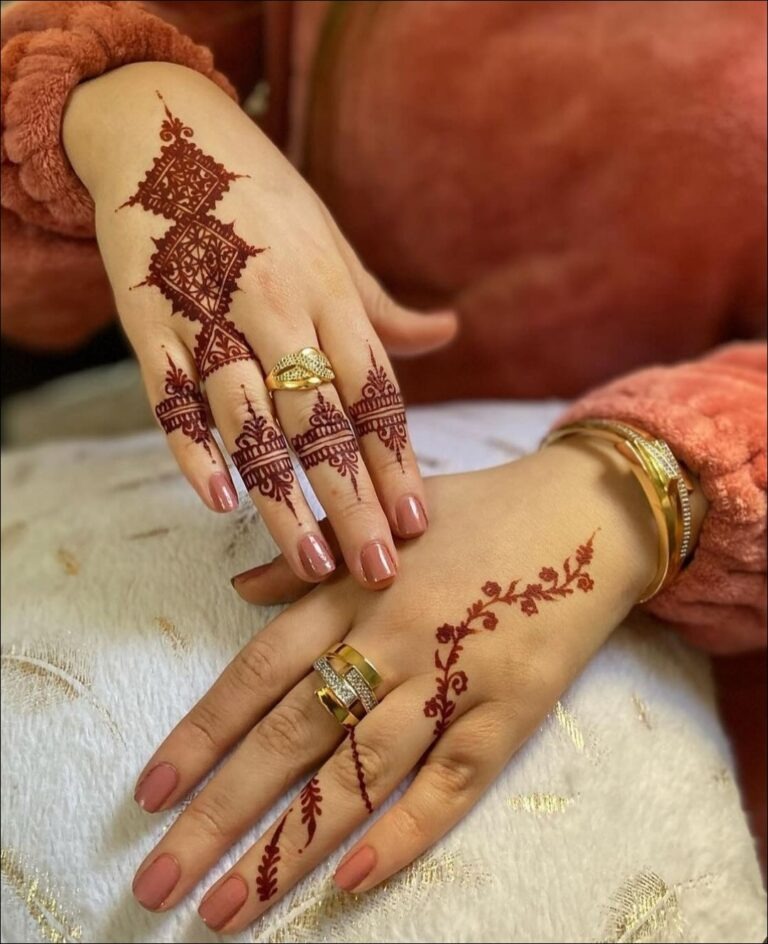 Simple Back Hand Mehandi