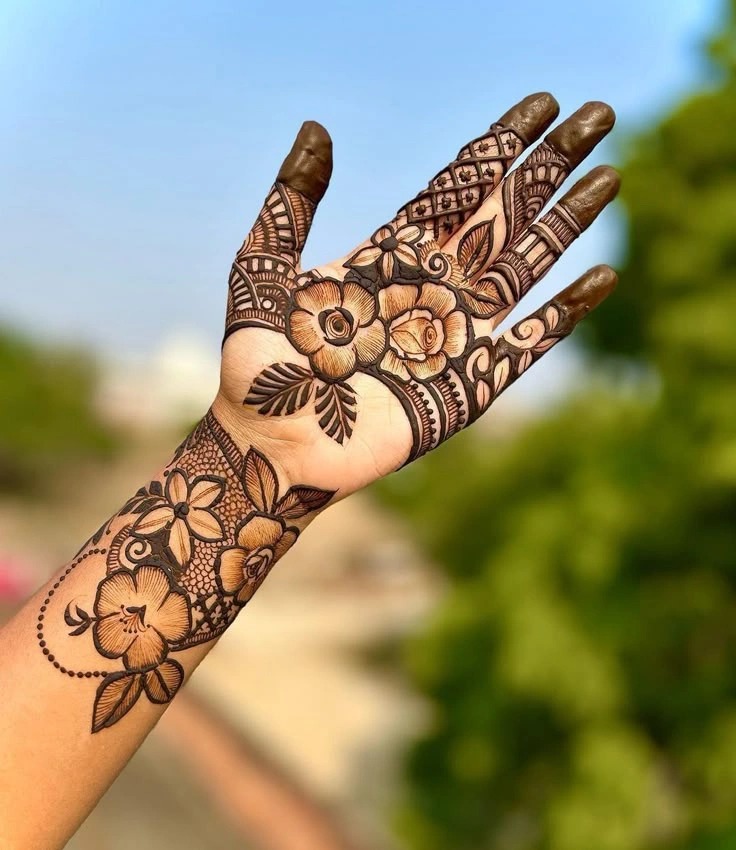 Simple Royal Front Hand Mehndi Design