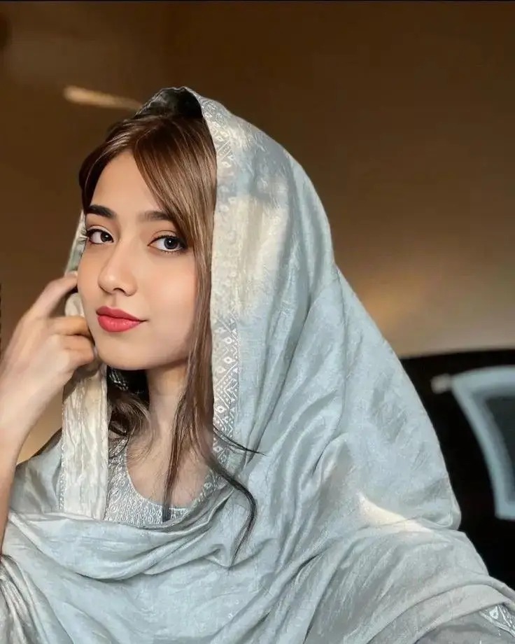 Single Girl Pictures