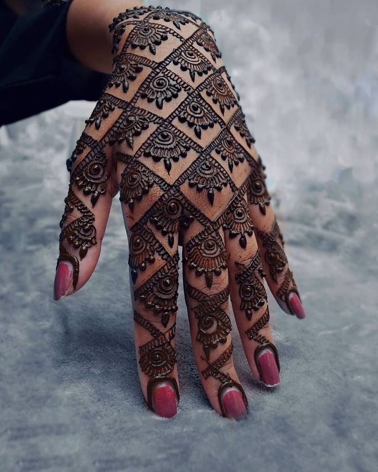 Stylish Finger Royal Back Hand Mehndi Design Stylish Finger Royal Back Hand Mehndi Design