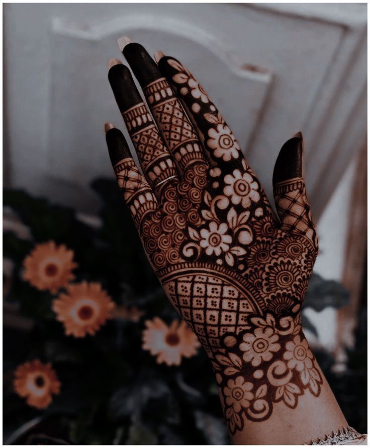 Upper Hand Mehndi Design Simple Upper Hand Mehndi Design Simple