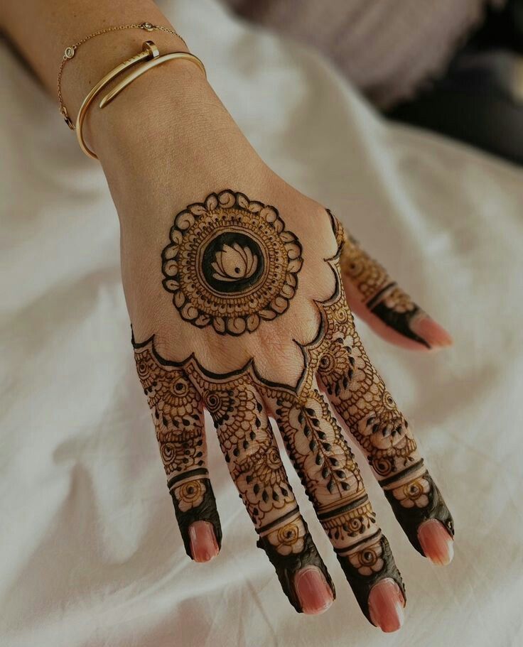 Western Mehndi Western Mehndi